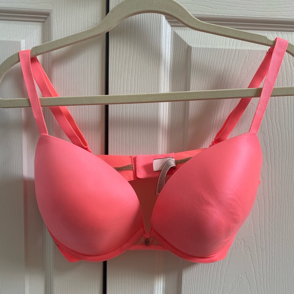 New VS bra